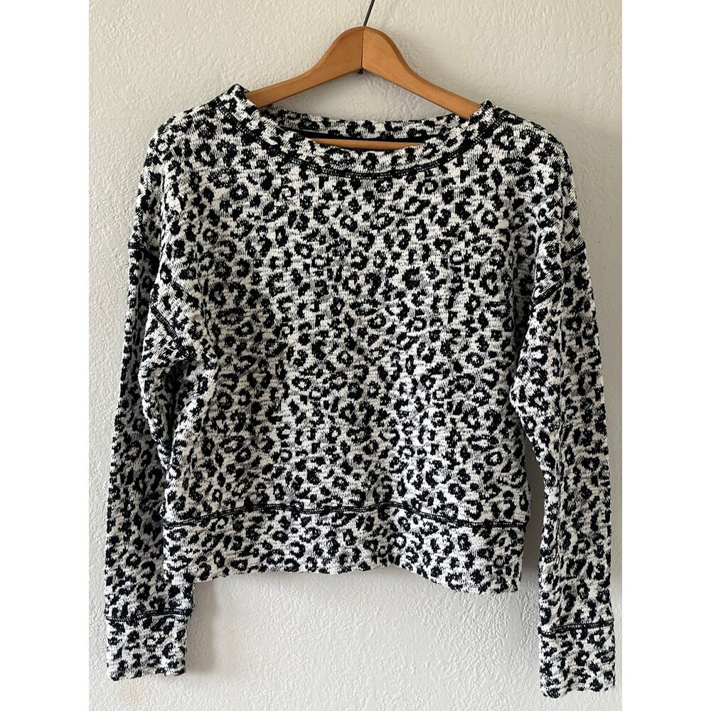 Women's Banana Republic Lightweight Black White Animal Print Sweater Top Size S
